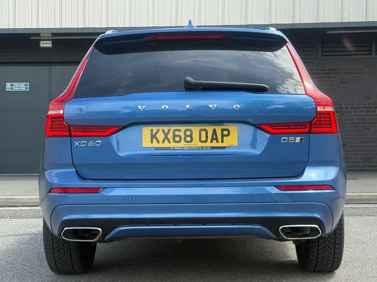 Used Volvo XC60 R-Design 2018 Blue SUV