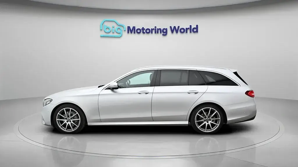 Begagnad Mercedes E200 AMG line 184 HK (135 kW) 2020 Silver Kombi