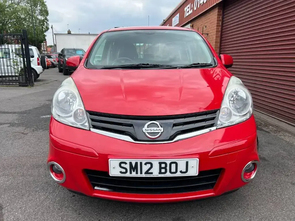 Used Nissan Note Acenta 110 HP (80 kW) 2012 Red Hatchback