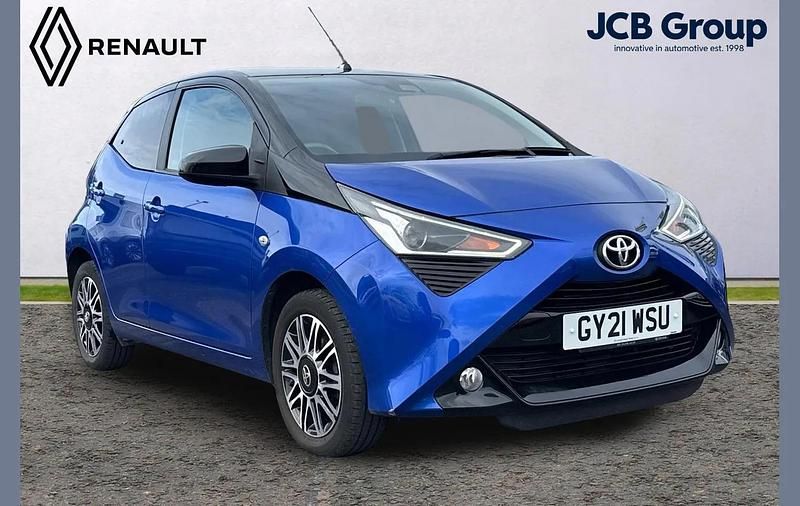 Used Toyota Aygo X-clusiv 71 HP (52 kW) 2021 Blue Hatchback