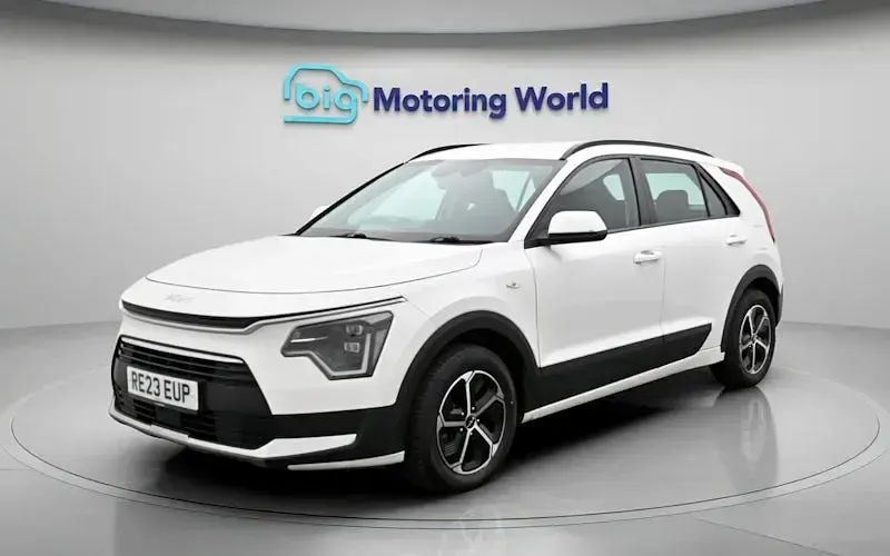 Used Kia Niro 141 HP (103 kW) 2023 White SUV