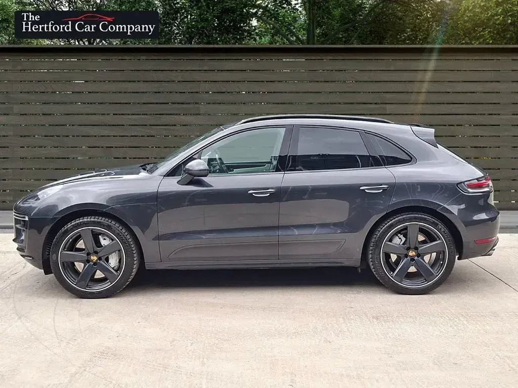Used Porsche Macan Turbo 440 HP (323 kW) 2021 Grey SUV