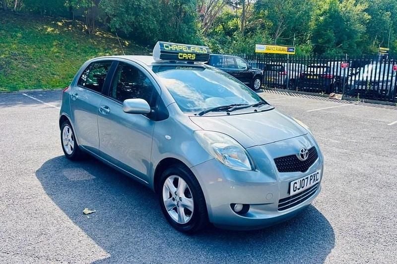 Silver Used 2007 Toyota Yaris Hatchback | £1,800 (A bit pricey) - Image 1/1