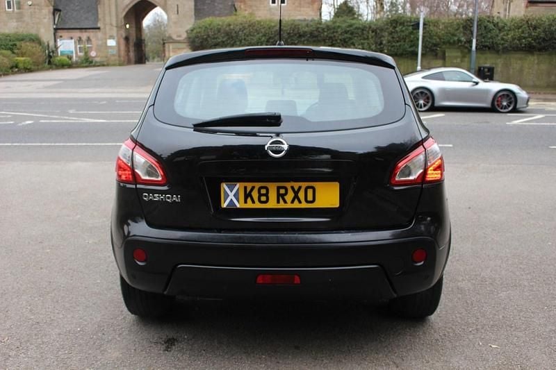 Used Nissan Qashqai Acenta 117 HP (86 kW) 2011 Black SUV