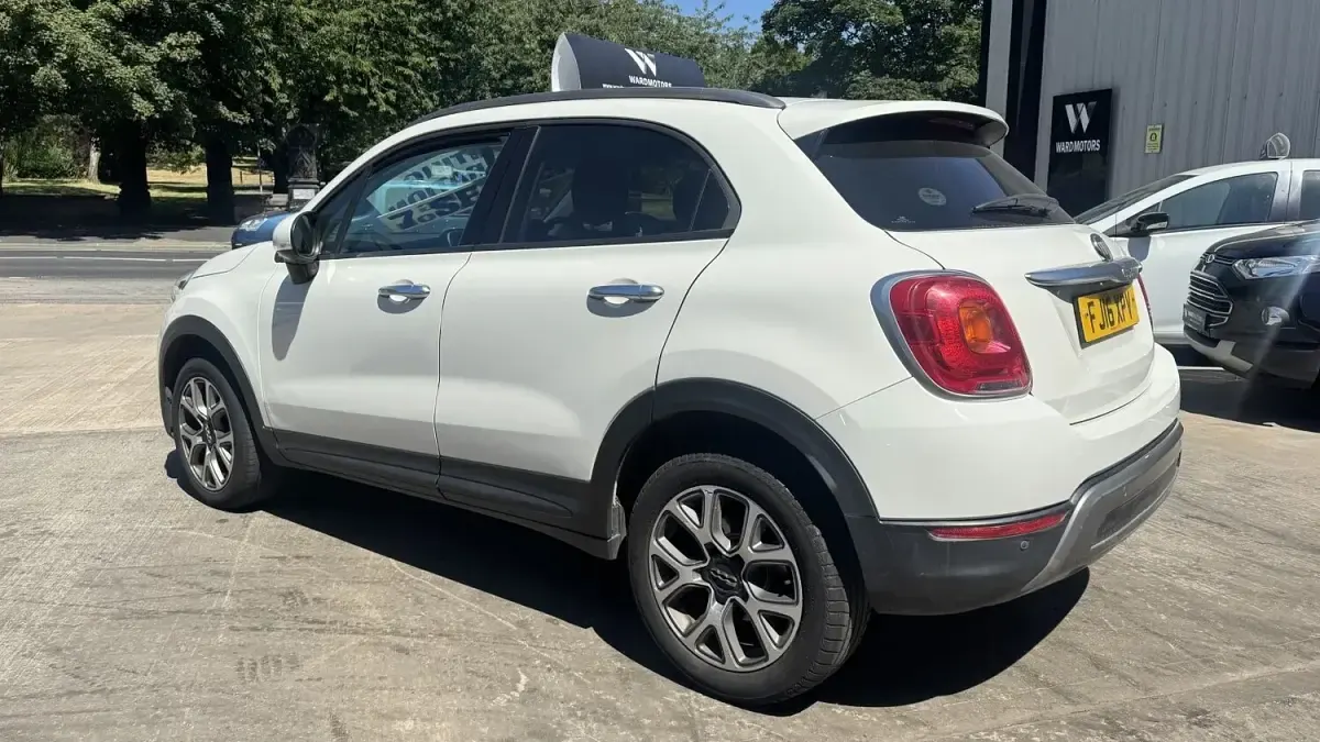 Used Fiat 500X Cross 120 HP (88 kW) 2016 White SUV