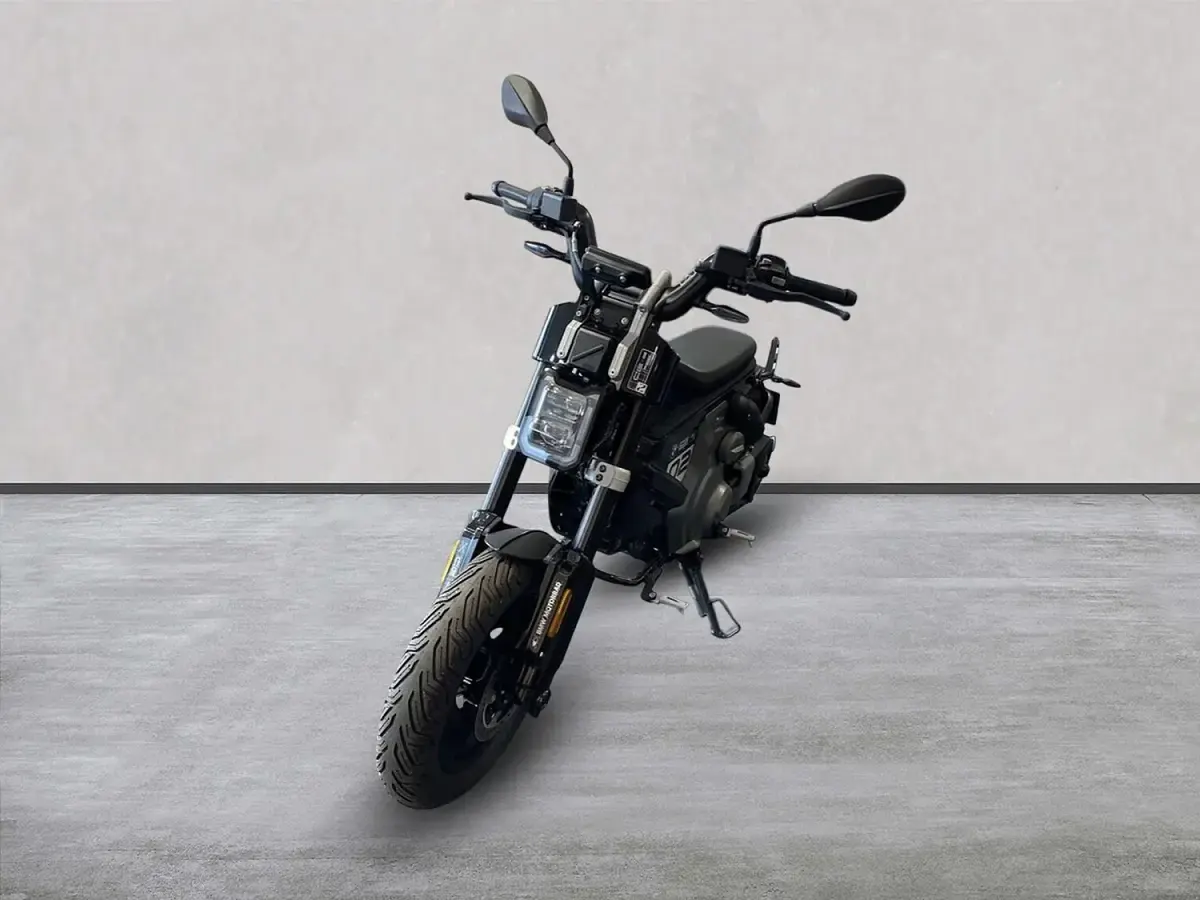 New BMW 02 2025 Black