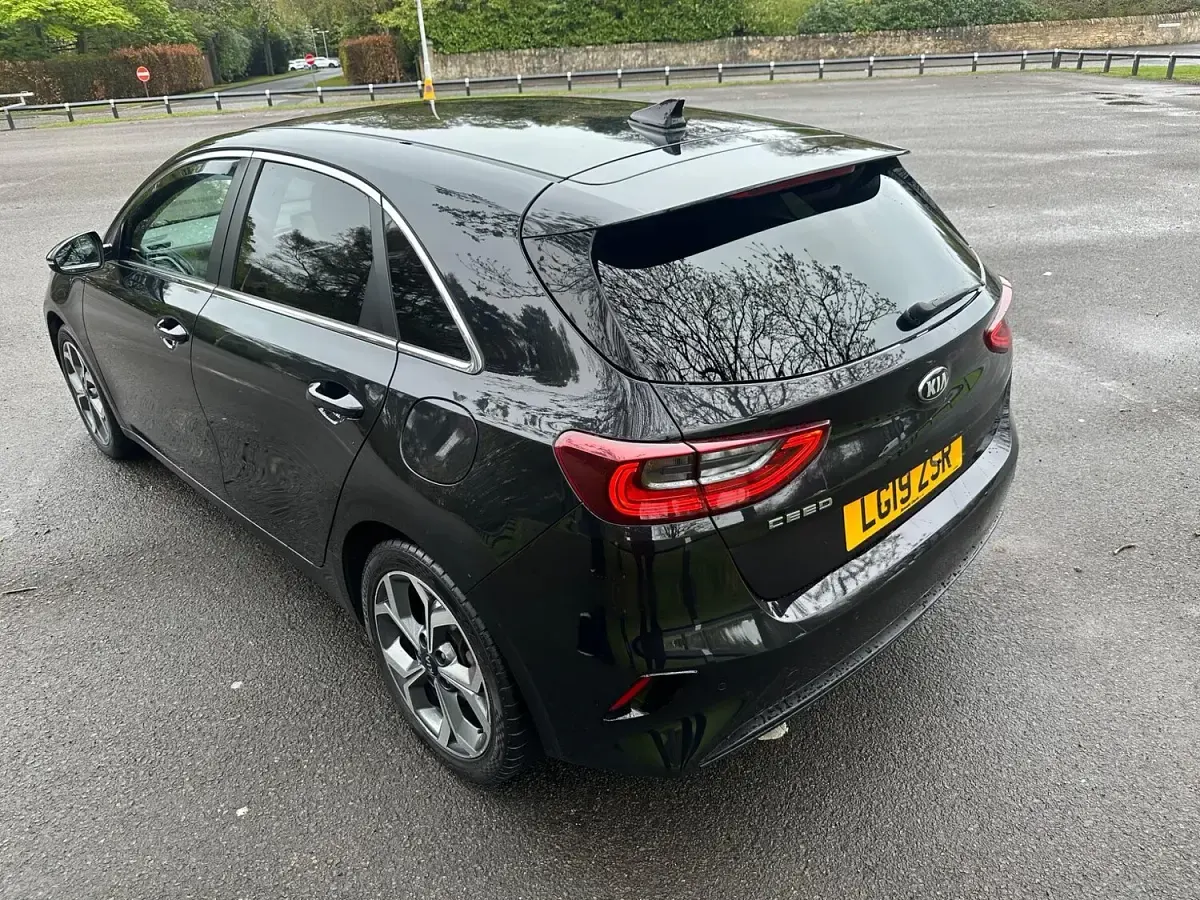 Used Kia Ceed 136 HP (100 kW) 2019 Black Hatchback