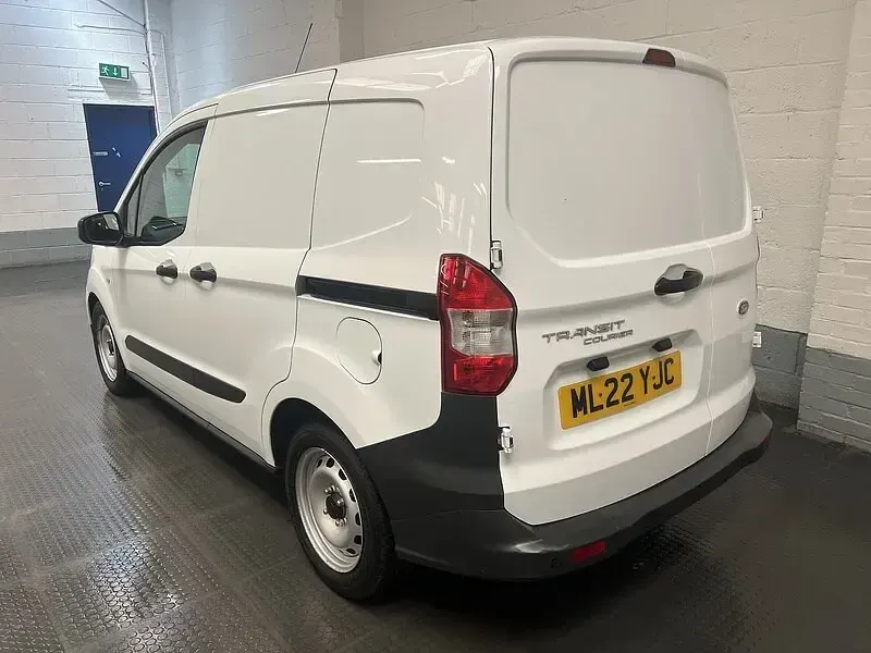 Used Ford Transit S 100 HP (73 kW) 2022 White Van