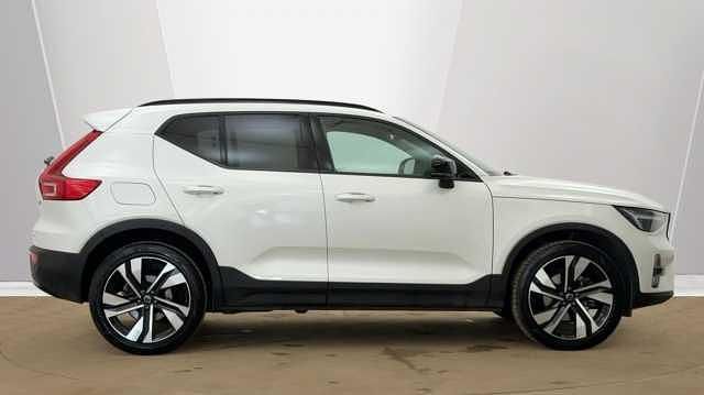 Used Volvo XC40 Ultra 194 HP (142 kW) 2025 White SUV