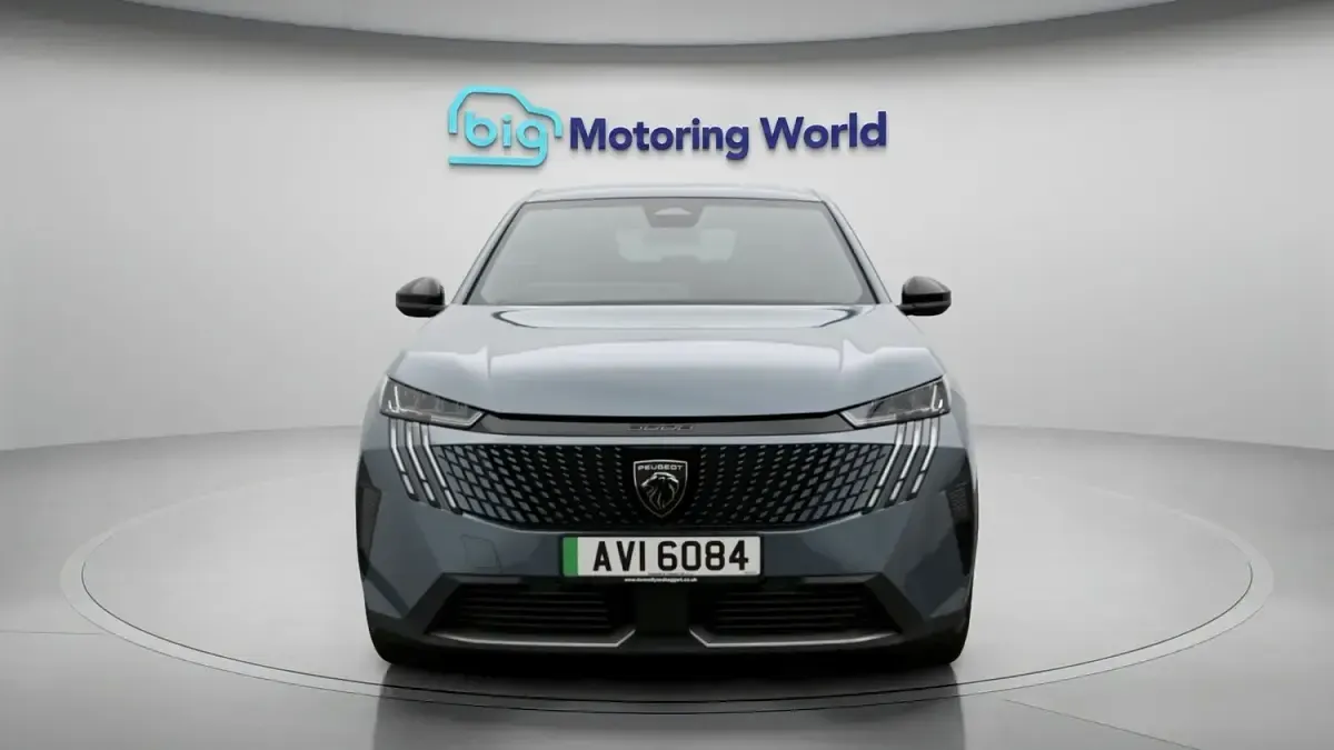 Used Peugeot 3008 Allure 156 kW (213 HP) 2024 Blue SUV