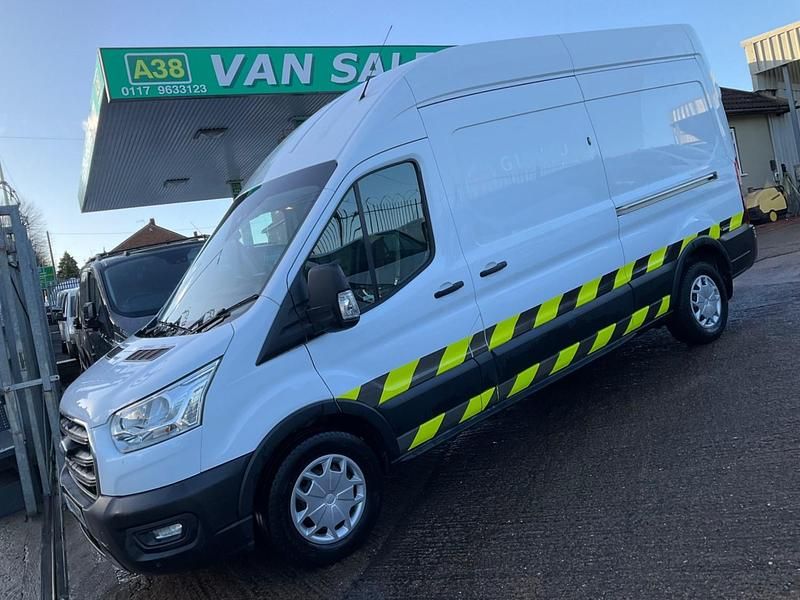 Used Ford Transit Trend 130 HP (95 kW) 2019 White Van