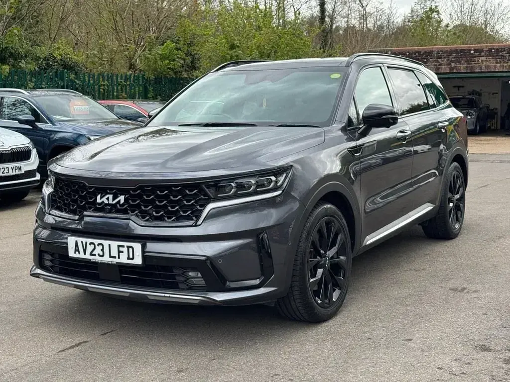 Usado Kia Sorento 201 CV (147 kW) 2023 Gris SUV