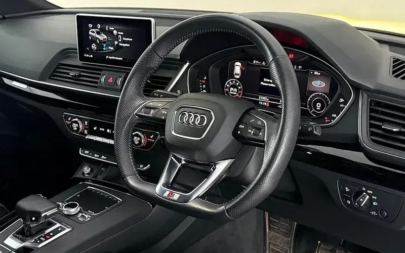Used Audi Q5 Black Edition 245 HP (180 kW) 2019 White SUV
