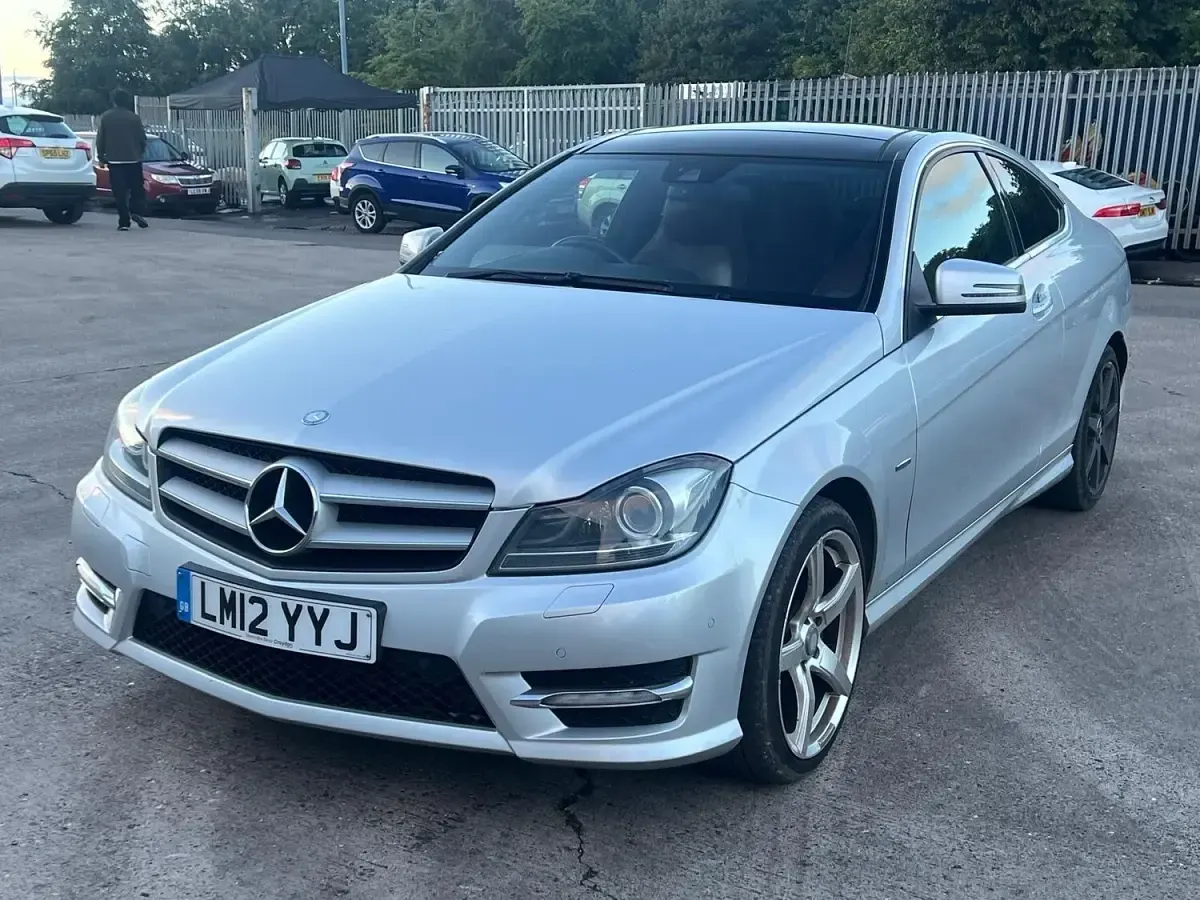 Used Mercedes C250 AMG 204 HP (150 kW) 2012 Silver Coupe