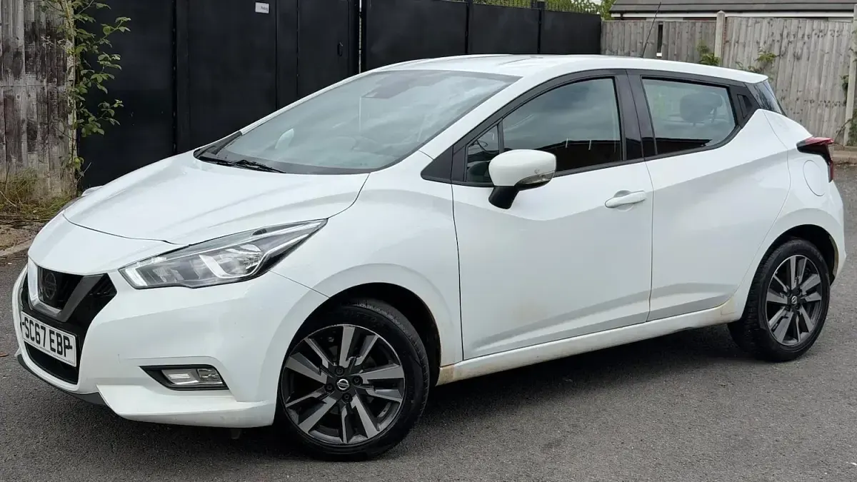 Used Nissan Micra Acenta 71 HP (52 kW) 2018 White Hatchback