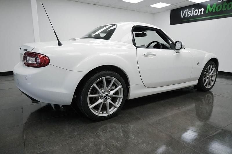 Used Mazda MX5 Inclusive 160 HP (117 kW) 2014 White Cabriolet