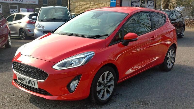 Używany Ford Fiesta Trend 95 KM (69 kW) 2020 Czerwony Hatchback