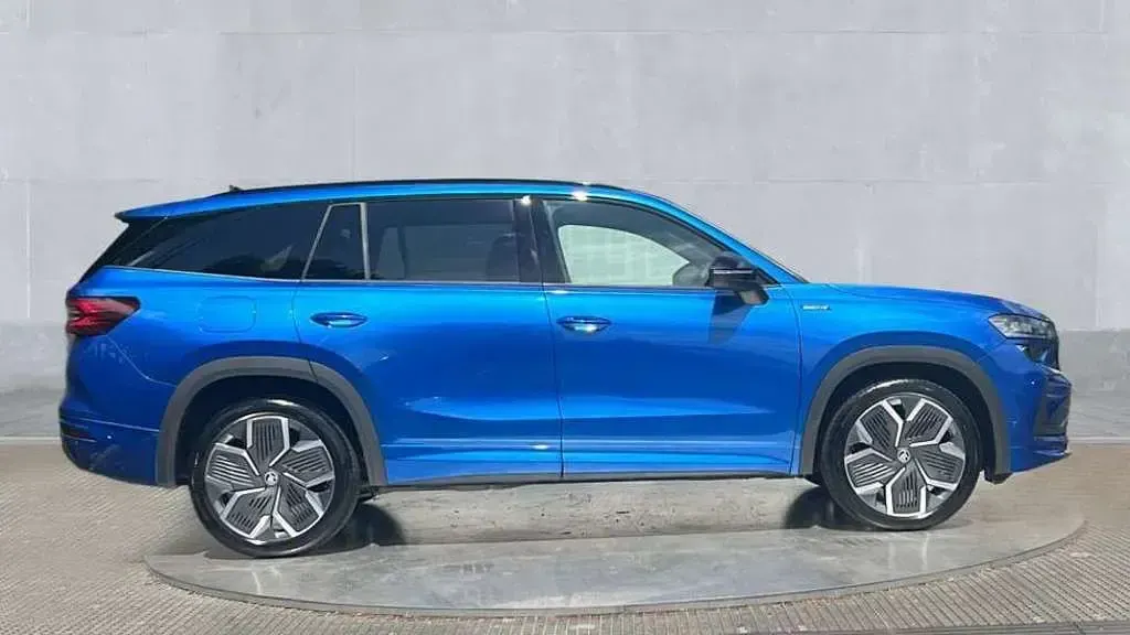 Used Skoda Kodiaq SportLine 150 HP (110 kW) 2025 Blue SUV