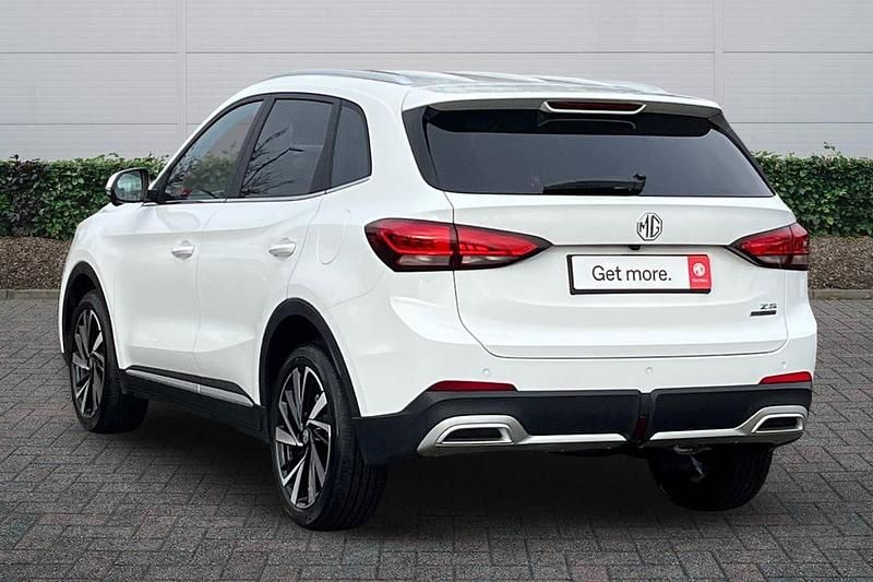 Used MG ZS Trophy 2025 Solid  arctic white Sedan
