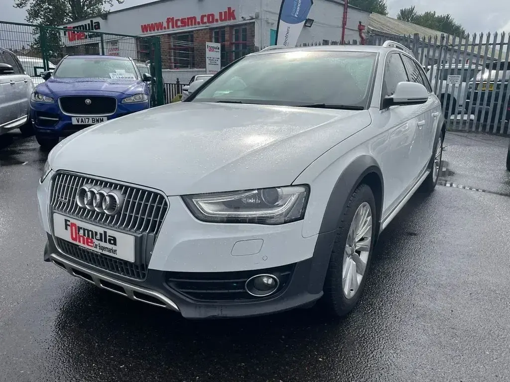 Used Audi A4 Allroad 177 HP (130 kW) 2014 White Estate