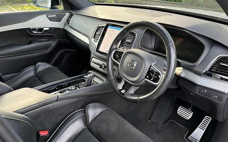 Used Volvo XC90 R-Design Pro 300 HP (220 kW) 2020 SUV