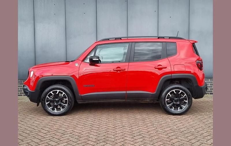 Used Jeep Renegade Trailhawk 237 HP (174 kW) 2023 Red SUV
