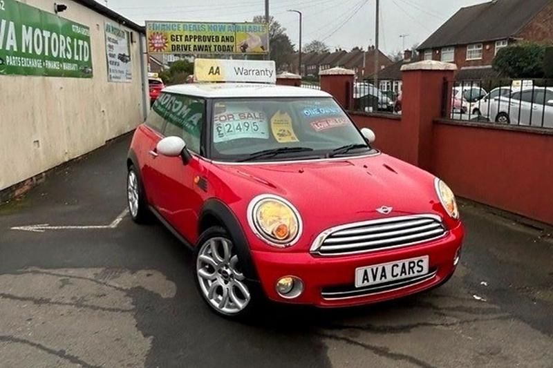 Used Mini Cooper 2009 Red Hatchback