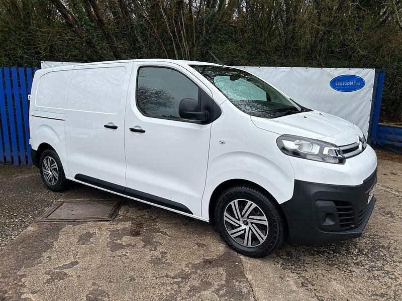 Usado Citroën Dispatch 100 kW (136 HP) 2021 Branco Monovolume