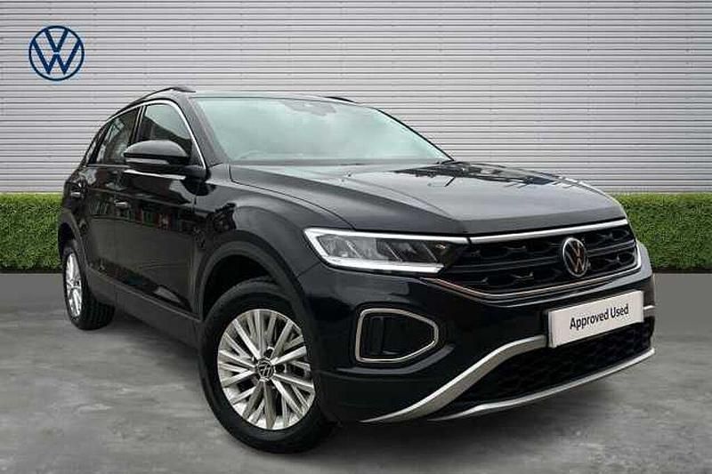 Used VW T-Roc Life 150 HP (110 kW) 2023 Black SUV