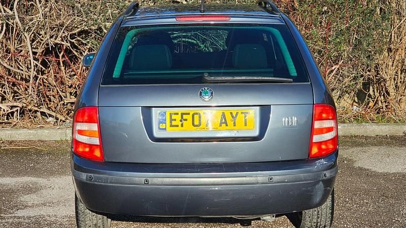 Used Skoda Fabia 80 HP (58 kW) 2007 Grey Estate