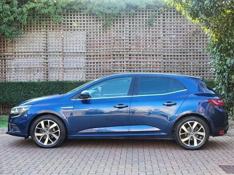 Used Renault Mégane Dynamique 2017 Blue Hatchback