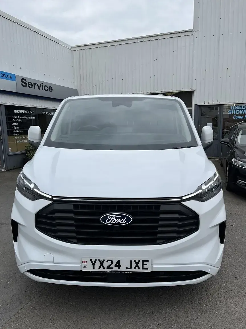 Used Ford Transit Custom Limited 136 HP (100 kW) 2024 White Van