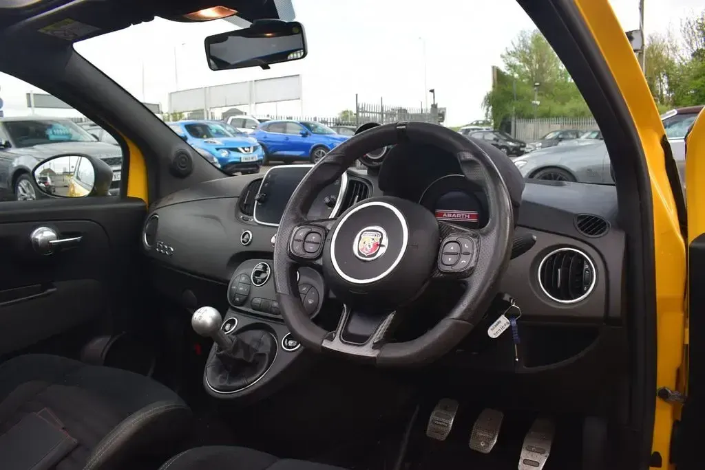 Used Abarth 595 Competizione 180 HP (132 kW) 2021 Yellow Cabriolet
