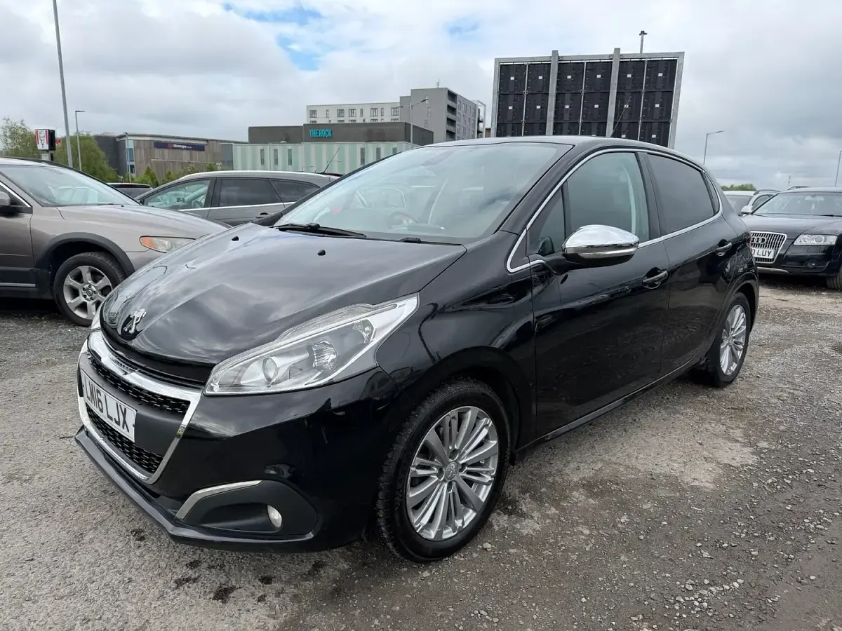 Used Peugeot 208 Allure 2016 Black Hatchback