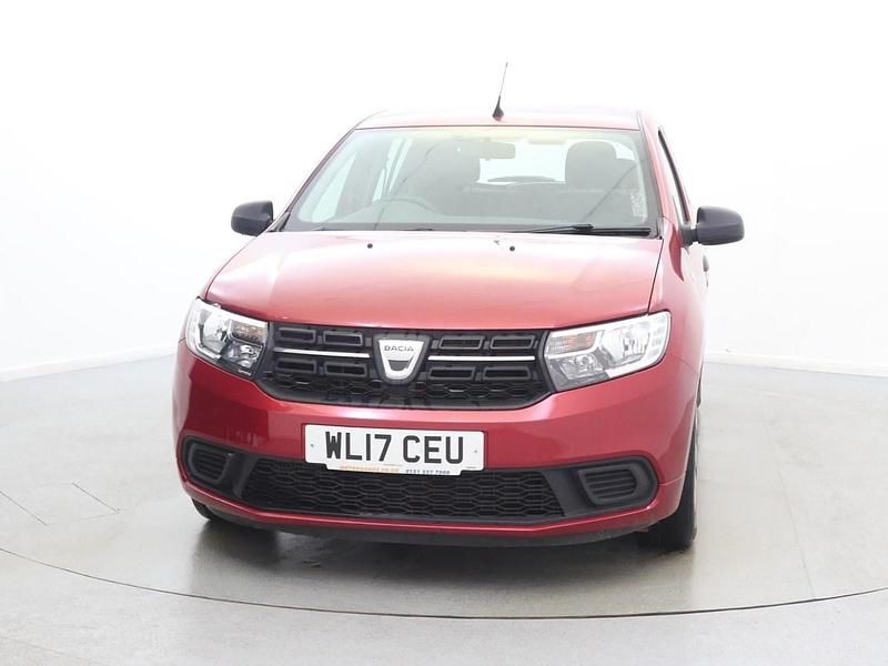 Used Dacia Sandero Ambiance 90 HP (66 kW) 2017 Red Hatchback