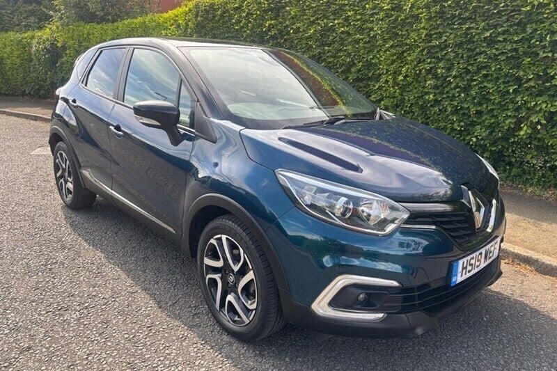 Blue Used 2019 Renault Captur Iconic SUV | £8,495 (Good price) - Image 1/1
