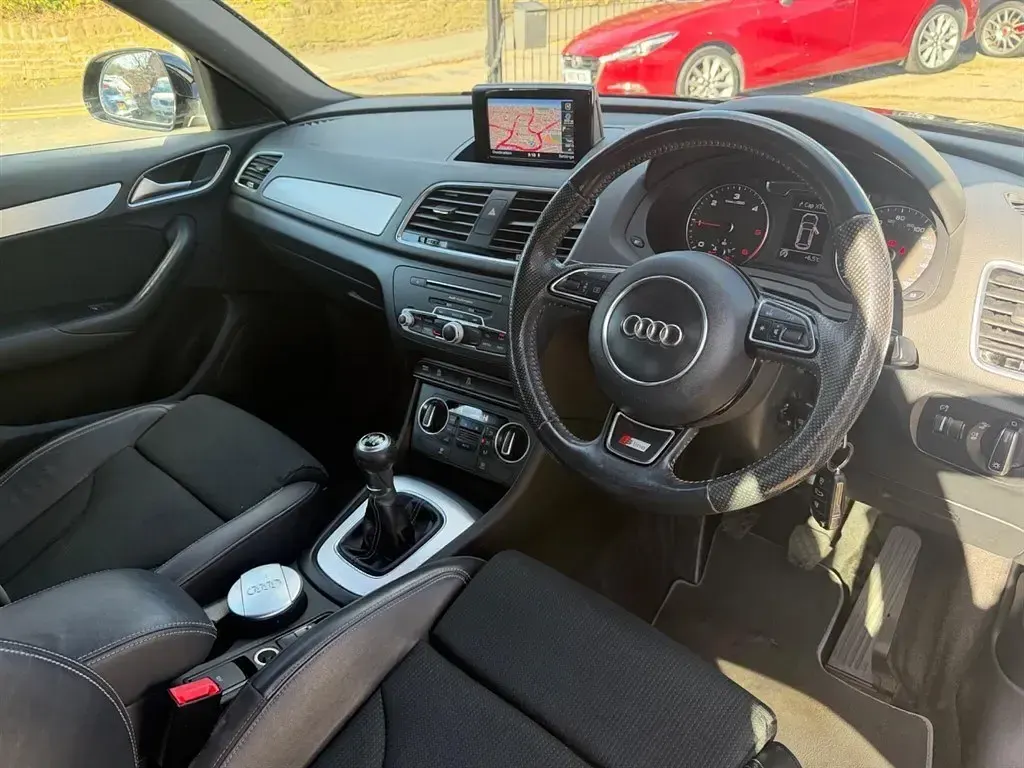 Używany Audi Q3 S-Line 150 KM (110 kW) 2016 Czarny SUV