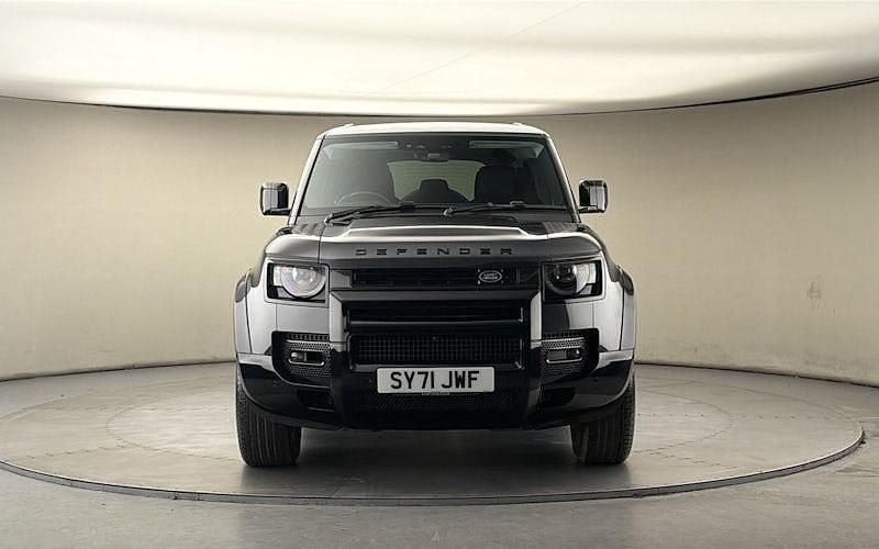 Used Land Rover Defender HSE 249 HP (183 kW) 2024 SUV