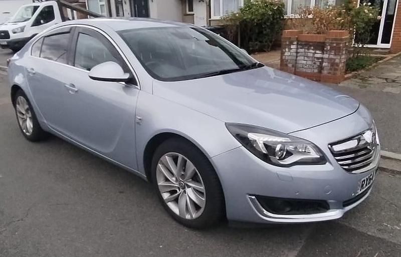 Silver Used 2014 Vauxhall Insignia Elite Hatchback | £2,950 - Image 1/4
