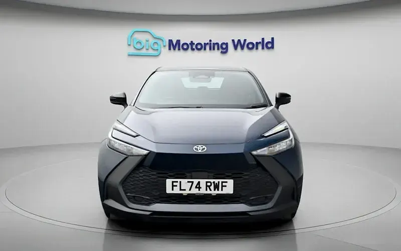 Second-hand Toyota C-HR 140 CP (102 kW) 2026 SUV