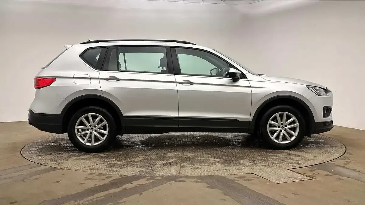 Used Seat Tarraco SE 150 HP (110 kW) 2022 Silver SUV