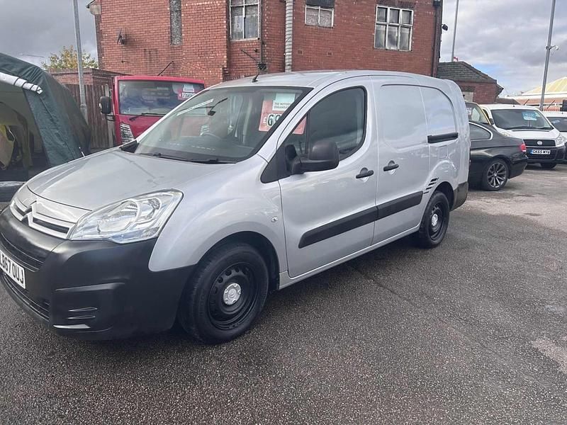 Used Citroën Berlingo 100 HP (73 kW) 2018 Silver MPV