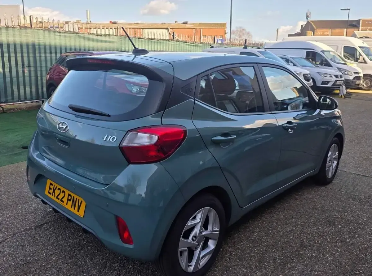 Used Hyundai i10 SE 2022 Green Hatchback