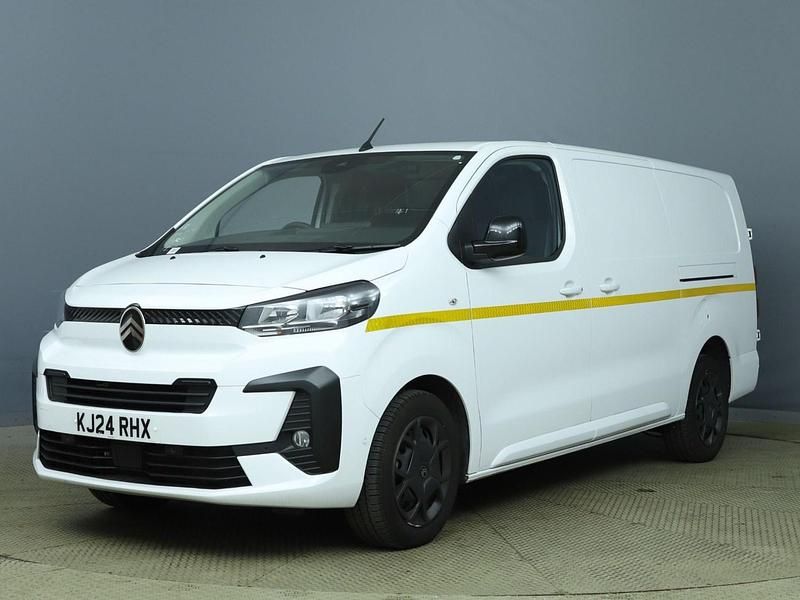White Used 2024 Citroën Dispatch MPV | £20,950 (A bit pricey) - Image 1/4