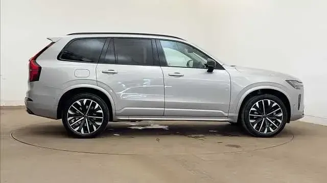 Used Volvo XC90 Ultra 455 HP (334 kW) 2025 Silver dawn SUV