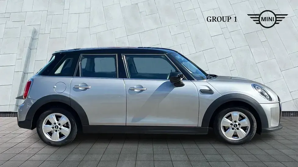 Used Mini Cooper Classic 134 HP (98 kW) 2023 Silver Hatchback