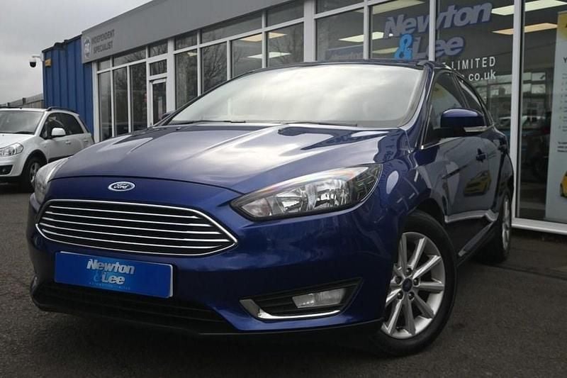 Used Ford Focus Titanium 150 HP (110 kW) 2016 Blue Hatchback