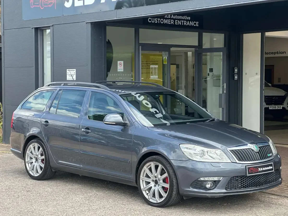 Used Skoda Octavia vRS 200 HP (147 kW) 2011 Grey Estate