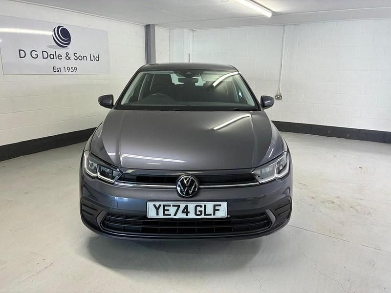 Begagnad VW Polo S 2024 Grå Halvkombi