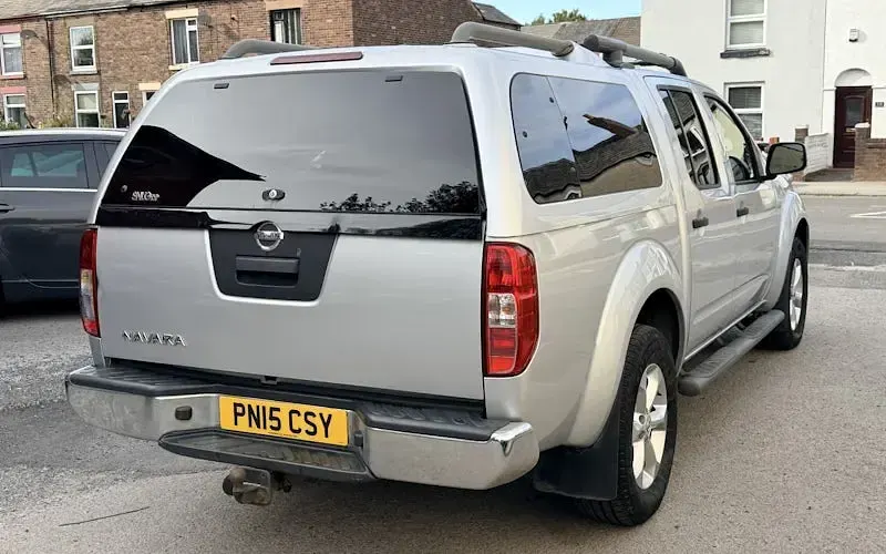 Used Nissan Navara Tekna 190 HP (139 kW) 2015 Pickup